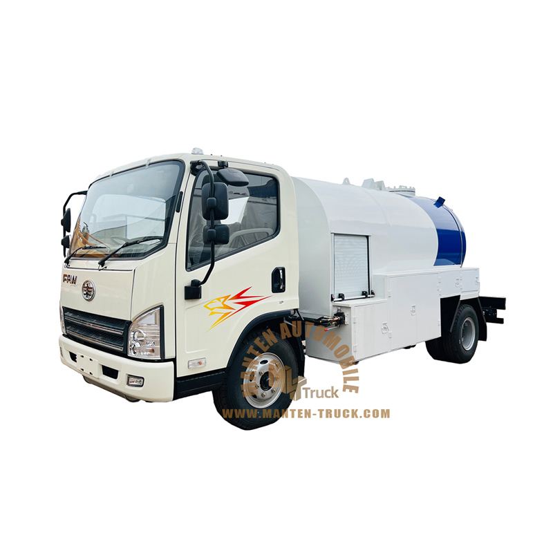 faw 4x2 5000liters lpg bobtail