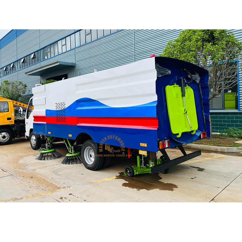 pressure washing fleet trucks