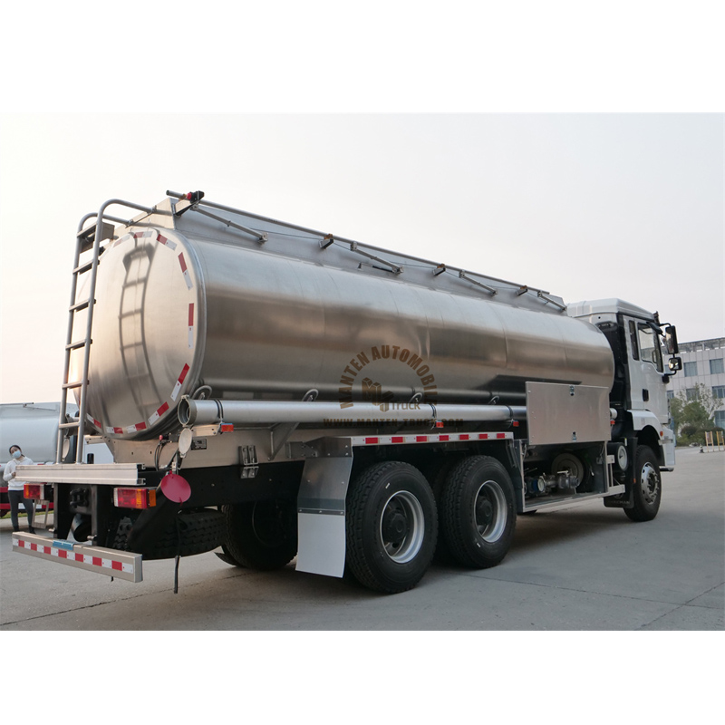 diesel refueling truck