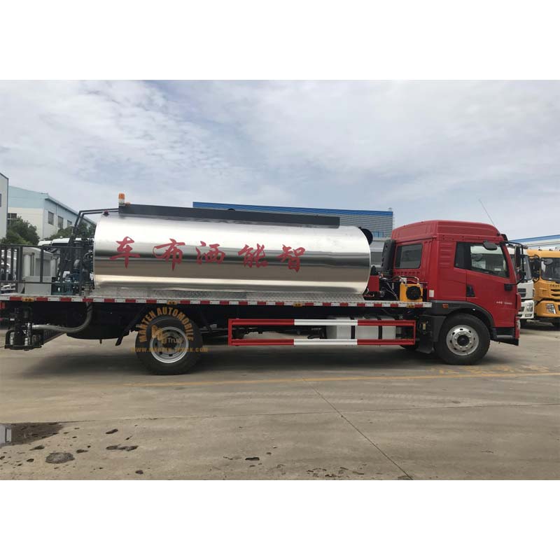 asphalt distributor for sale